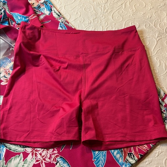 Tommy Bahama Pink Floral Golf Set - Picture 12 of 12